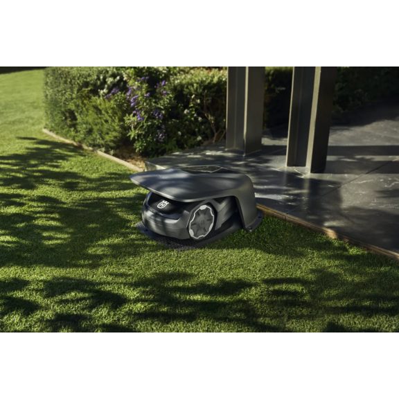 Husqvarna Automower® Aspire™ R4 garázs – Védőtető robotfűnyíróhoz