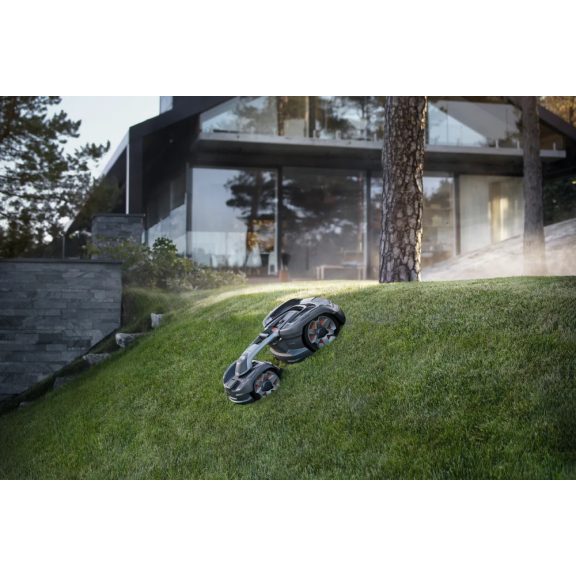 BIZOMÁNYOS Husqvarna Automower 435X AWD