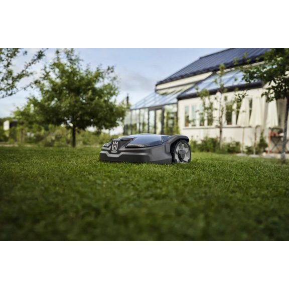Husqvarna Automower® 315 Mark II robotfűnyíró – Erő és intelligencia 1500 m²-ig