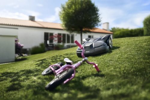 Husqvarna Automower 430X NERA termékcsomag, Tisztító és karbantartó készlettel