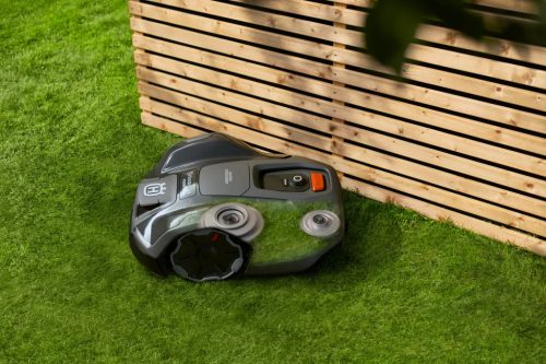 Husqvarna Automower® 405XE NERA robotfűnyíró – EdgeCut & GPS 900 m²-ig