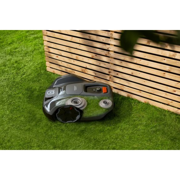 Husqvarna Automower® 405XE NERA robotfűnyíró – EdgeCut & GPS 900 m²-ig