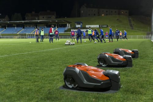 Husqvarna Automower® 550 robotfűnyíró – Ipari teljesítmény 5000 m²-ig