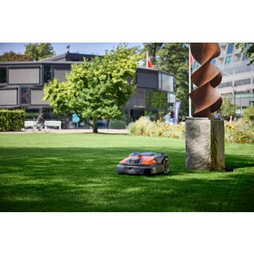   Husqvarna Automower® 540 EPOS® robotfűnyíró – Ipari teljesítmény 8000 m²-ig