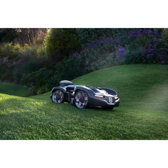 Husqvarna Automower® 435X AWD NERA robotfűnyíró – Összkerékhajtás 5000 m²-ig