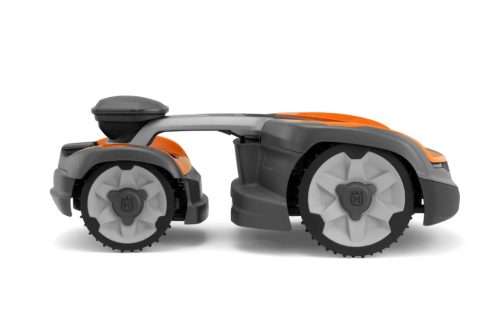 Husqvarna Automower® 535 AWD EPOS® robotfűnyíró – Vezeték nélküli összkerékhajtás 6000 m²-ig