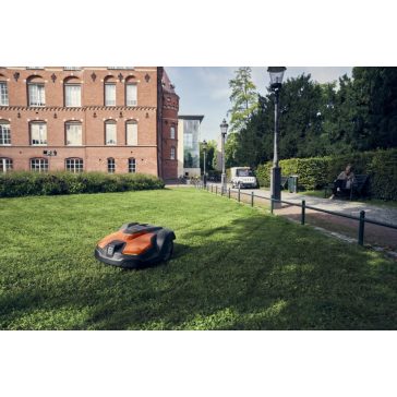   Husqvarna Automower® 520 EPOS® robotfűnyíró – Vezeték nélküli ipari erő 5000 m²-ig
