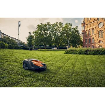   Husqvarna Automower® 520 EPOS® robotfűnyíró – Vezeték nélküli ipari erő 5000 m²-ig