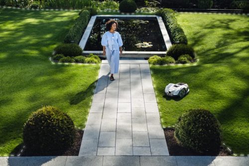 Husqvarna Automower® 405VE NERA robotfűnyíró – Vezeték nélküli precízió 900 m²-ig