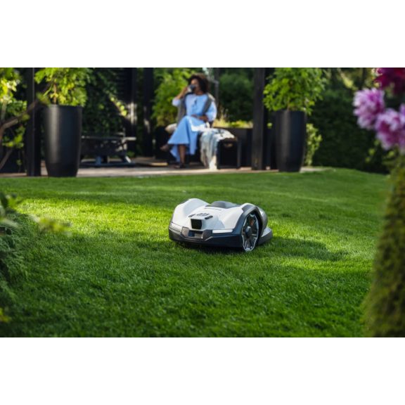 Husqvarna Automower® 405VE NERA robotfűnyíró – Vezeték nélküli precízió 900 m²-ig
