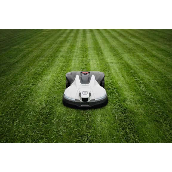 Husqvarna Automower® 430V NERA robotfűnyíró – Vezeték nélküli profizmus 4800 m²-ig