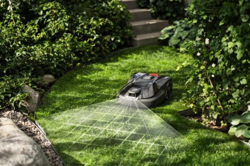 Husqvarna Automower® 312V robotfűnyíró – Vezeték nélküli gyepápolás 1200 m²-ig